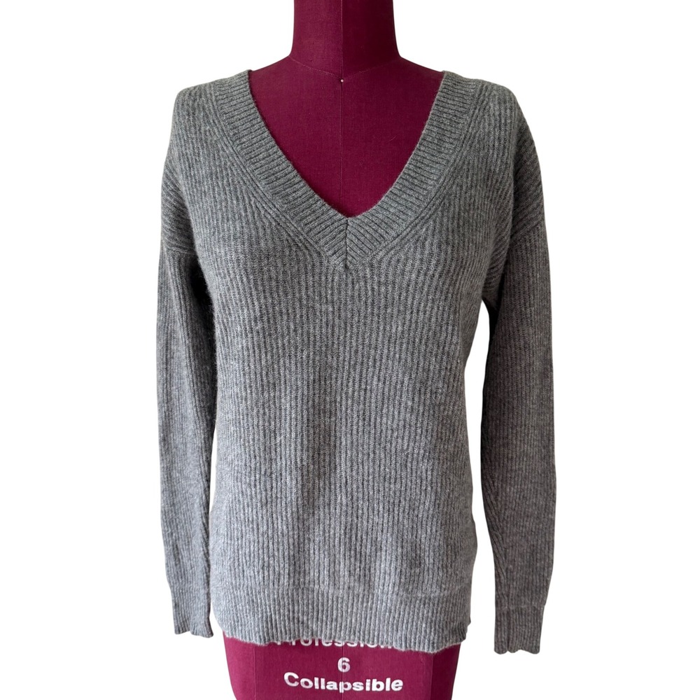 Charter‎ Club Cashmere Sweater Ribbed V-Neck Gray Small